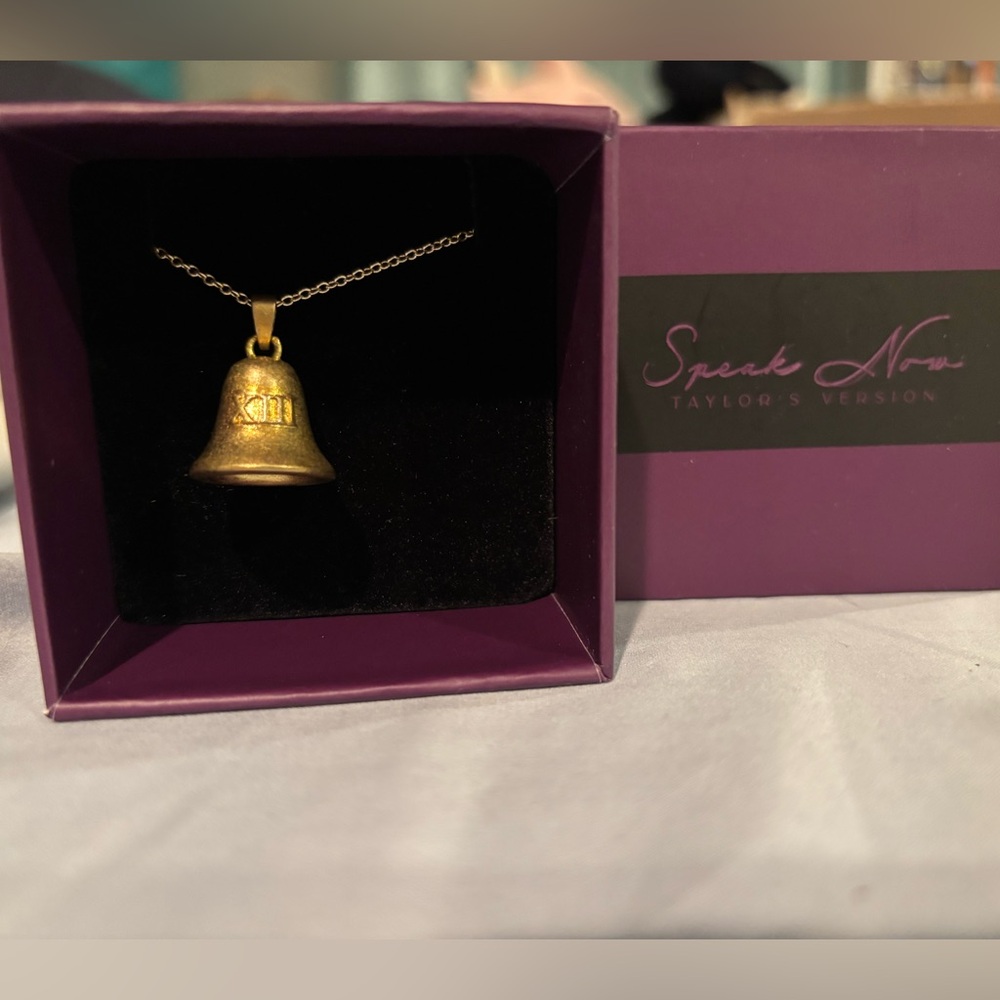 Taylor Swift, Speak Now haunted bell necklace.